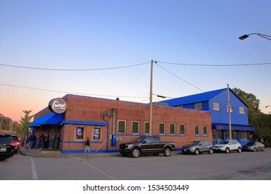 28 Memphis Style Bbq Images, Stock Photos & Vectors | Shutterstock