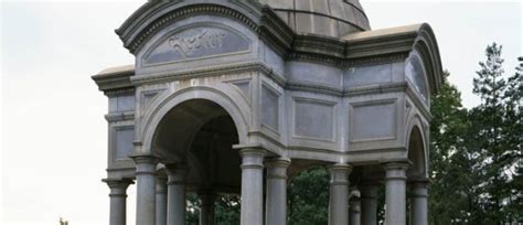 The Woodlawn Mausoleums in Bronx, New York | Mausoleums.com