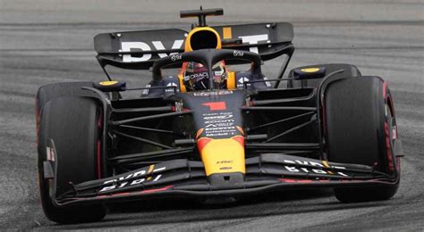 Red Bull's Verstappen to start Brazilian Grand Prix on pole position