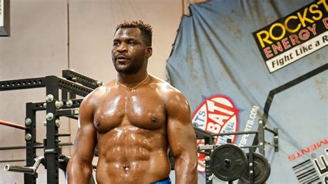 Francis Ngannou Net worth, Fighting Career and Personal life