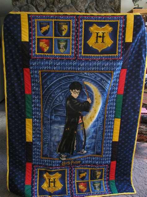 Harry Potter quilt | Quilts, Harry potter quilt, Quilt patterns