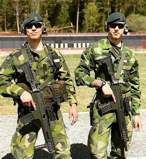 Swedish Police, Swedish Army, Military Photos, Military History, Swedish Armed Forces, Uniform ...