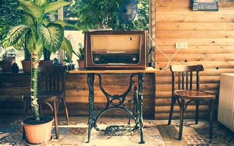 The History Of Sports Broadcasting: An Entertainment Home Run