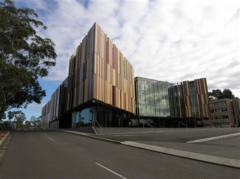 Macquarie University Library - Facade Innovations | Commercial Facade ...