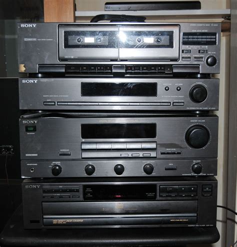 Sony Component Stereo System Includes CD Player, Turntable, Speakers, More | EBTH