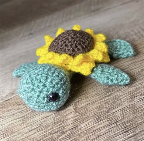 Ravelry: Sunflower Sea Turtle pattern by Tricia Roth