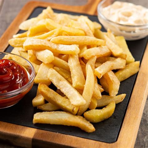 How to Reheat French Fries So They're Extra Crispy (Chef’s Guide)