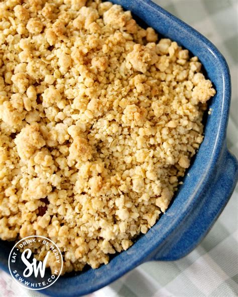 Plum Crumble with Oats - Sew White