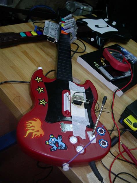 GarageGeeks Guitar Hero robot | the Guitar Hero robot guitar… | Flickr