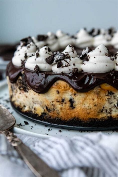 Ultra Creamy Gluten-Free Oreo Cheesecake (Easy) - Best Recipe!