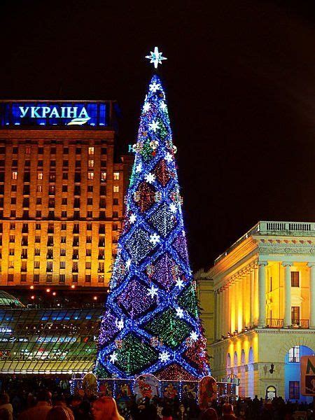 Christmas tree, downtown Kiev, Ukraine | Christmas tree, Xmas tree, 12 ...