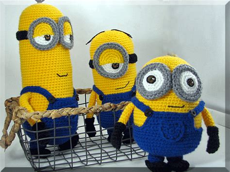 Passion et Couture: Minions crochet pattern, free.