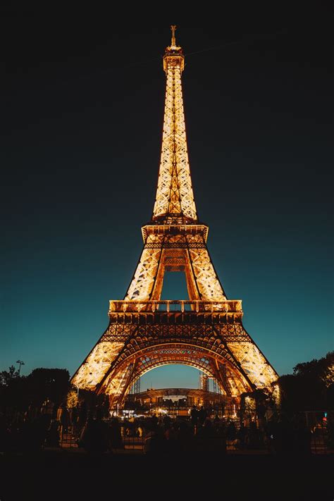 Paris Photography | Eiffel Tower at Night | Paris photography eiffel tower, Eiffel tower at ...