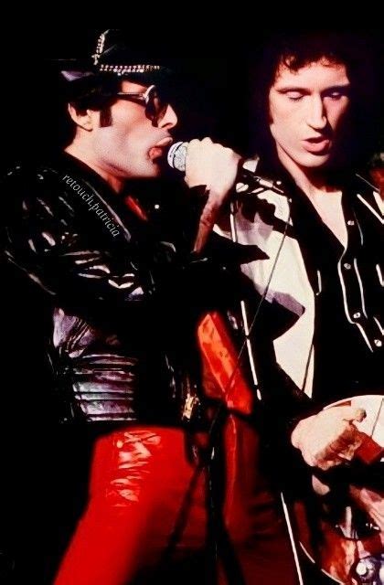 Freddie Mercury and Brian May | Freddie mercury, Queen photos, Queen ...