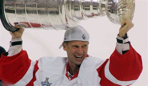 Dominik Hasek Stanley Cup | Hockey players, Hockey baby, Czech republic