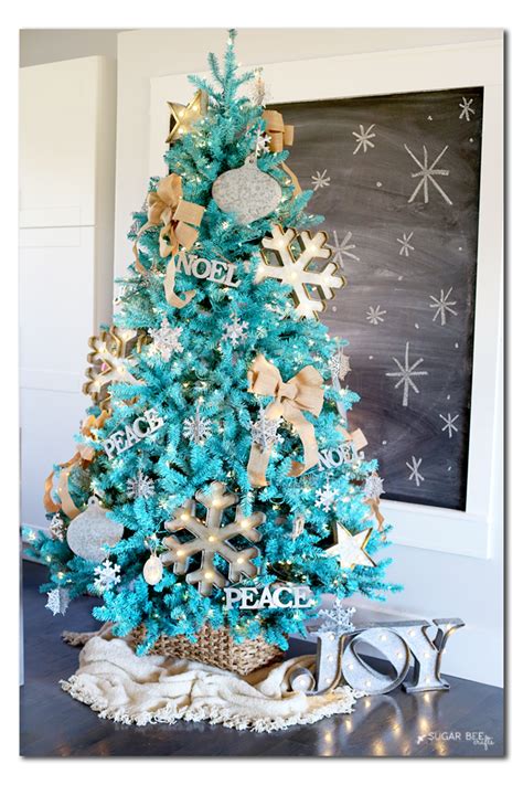 Christmas Tree Decorating Ideas: Bloggers BEST ideas