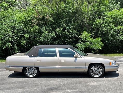 1995 Cadillac DeVille | Midwest Car Exchange