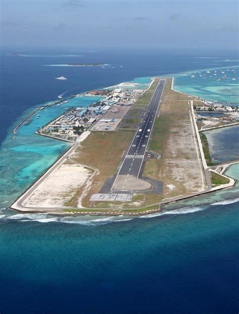 THE WORLD GEOGRAPHY: 11 Incredible Island Airports