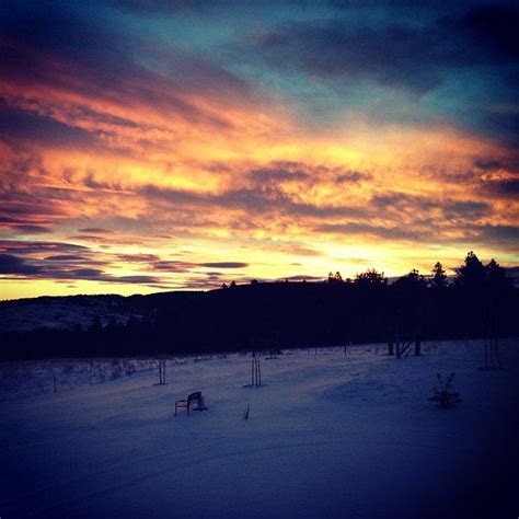 Today's sunrise in Montana. : r/windowshots