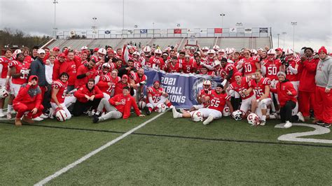 Cortland Clinches Empire 8 Football Title with 47-3 Win vs. Alfred ...