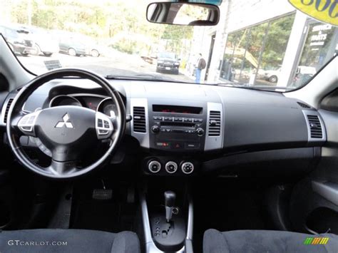 2008 Mitsubishi Outlander XLS 4WD Black Dashboard Photo #56000581 ...