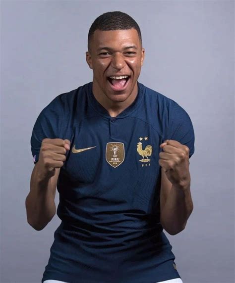 Épinglé sur kylian mbappe