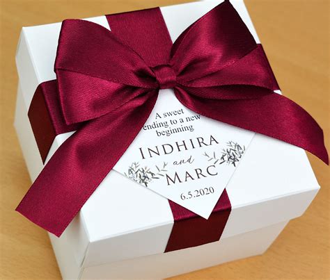 Elegant Wedding Favor Box With Wine Burgundy Satin Ribbon Bow and ...