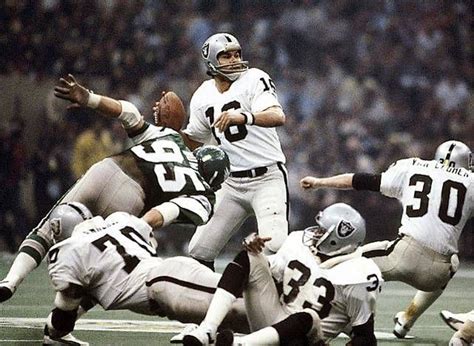 SI's 100 Best Super Bowl Photos | Oakland raiders football, Raiders ...