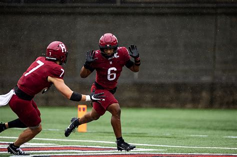 Football: Harvard 35 - Stetson-0 | Harvard Magazine