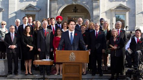 Prime Minister Justin Trudeau, new cabinet sworn in at Rideau Hall ...