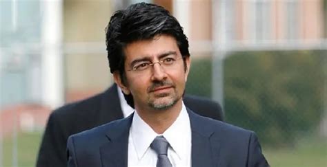 Pierre Omidyar - it, Birthday, Childhood - Pierre Omidyar Biography