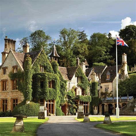 10 Of The Best Dog-Friendly Luxury Hotels In The UK - Luxury Restaurant Guide