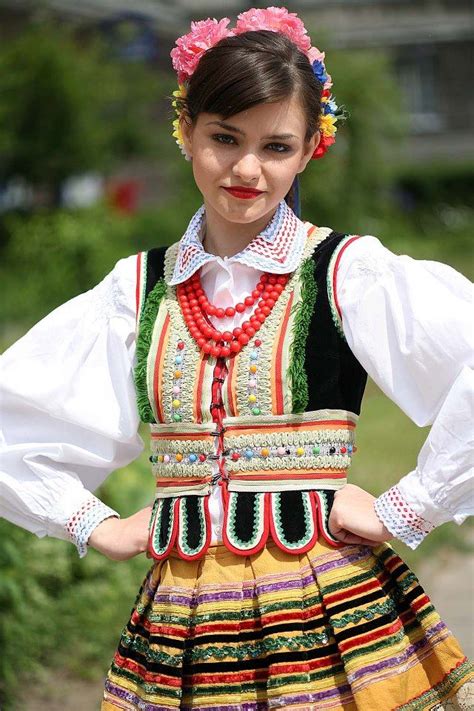 polishcostumes | Traditional fashion, Traditional outfits, Polish clothing