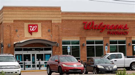 Walgreens to close in-store clinics, making way for new services