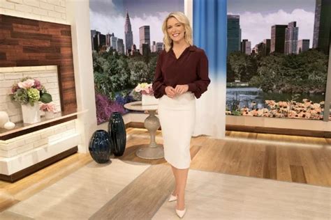 You Can't Unsee Megyn Kelly and Hoda Kotb Awkwardly Dancing on the ...