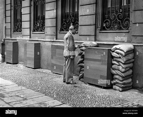 Air raid precautions hi-res stock photography and images - Alamy