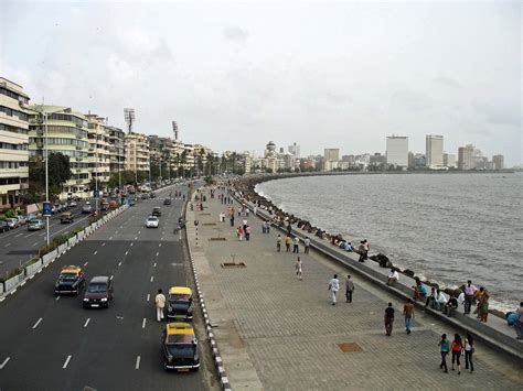 Stock Pictures: Marine Drive Mumbai - Photographs and Sketches