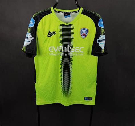 Coleraine 2021-22 GK 1 Kit