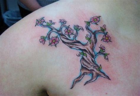 Twisted tree by Julie: TattooNOW