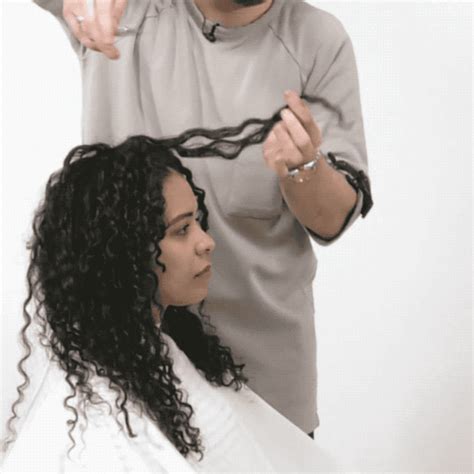 Curly Cutting 101 With A Curl Expert - Behindthechair.com