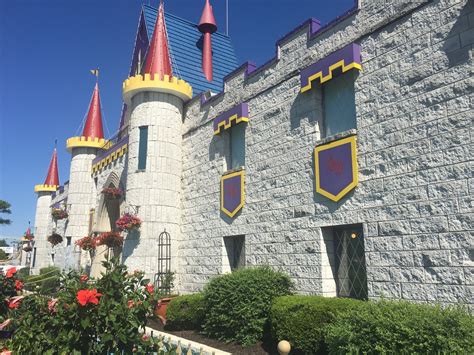 Dutch Wonderland in Lancaster, Pennsylvania - Kid-friendly Attractions | Trekaroo