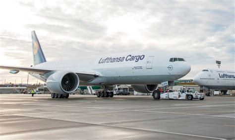 Lufthansa Cargo sees volumes fall in 2015 - AIR CARGO WEEK