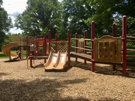 Creeking and Natural Play Area @ Highbanks Metro Park – Columbus For Kids | Natural play area ...