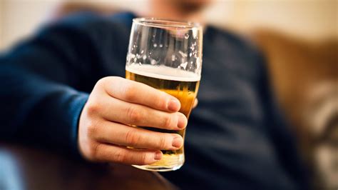 Drinking too much booze increases risk of 3 cancers - as 740,000 new ...