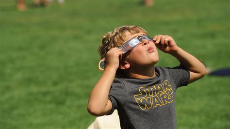 Solar eclipse 2024: Free glasses, how to build your own eye protection