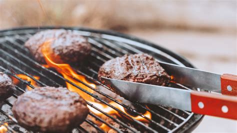 15 Essential Tips For Grilling Perfect Burgers