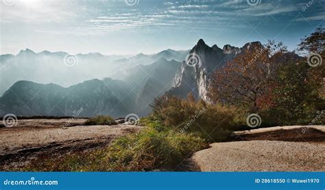 Huashan sunrise stock photo. Image of shaanxi, autumn - 28618550