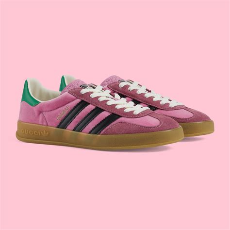 adidas x Gucci women's Gazelle sneaker in pink velvet | GUCCI® Australia