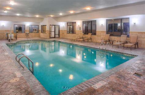 9 Hotels with Indoor Pools in Baton Rouge, LA