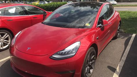 Tesla iconic red in Model 3 will cost more - TechEngage